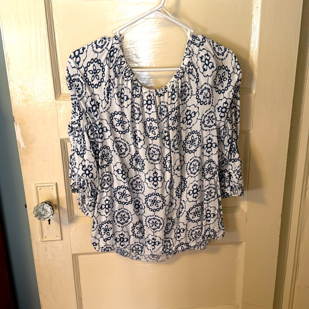 Vince Camuto rayon blouse ruched sleeves Size L